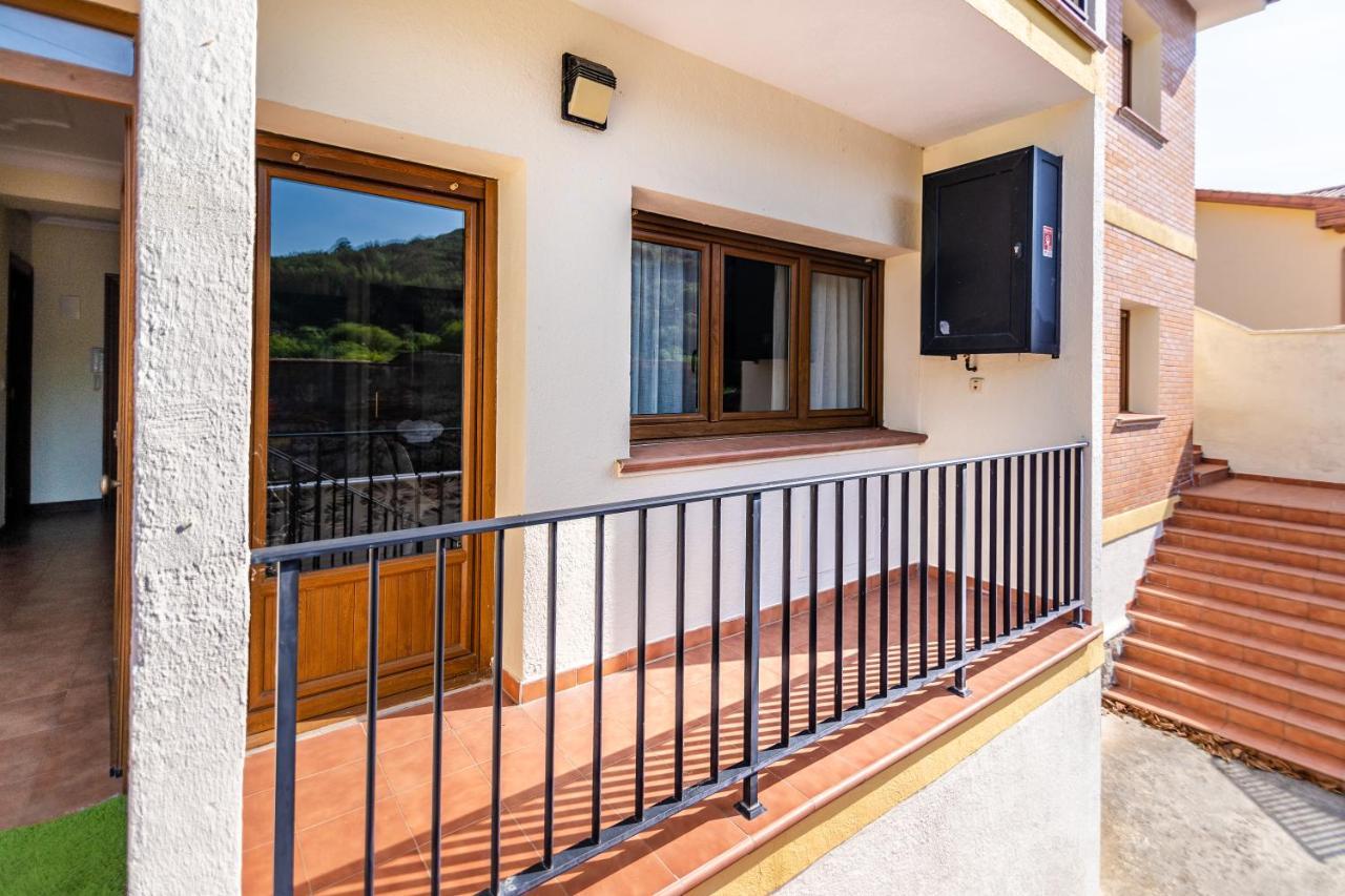 Apartamentos Privados Con Jardin Y Barbacoa Compartida En ลาเรโด ภายนอก รูปภาพ